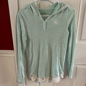 Girls mint green Abercrombie Kids size 13/14 long sleeve hooded shirt/sweater